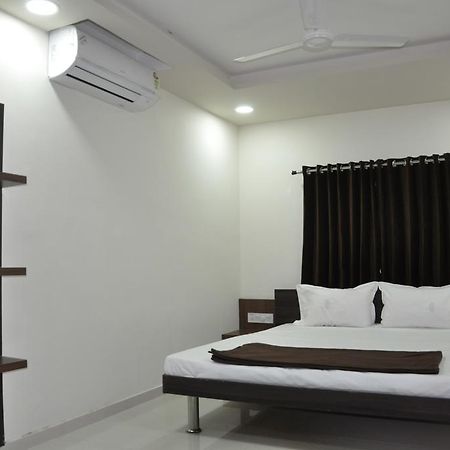 Shivdhara Hotel & Residence Rajkot Exterior foto