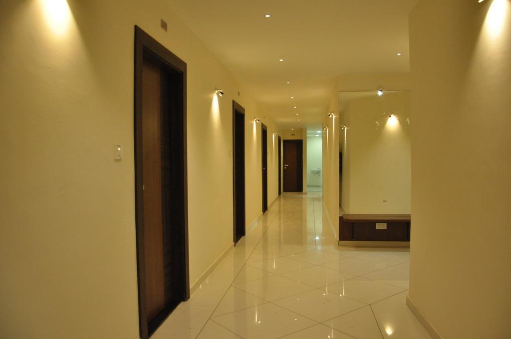 Shivdhara Hotel & Residence Rajkot Exterior foto